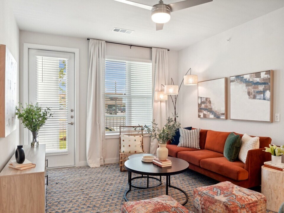 23100 Clay Rd in Katy, TX - Foto de edificio