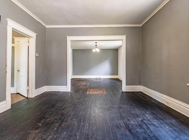 913 W McClure Ave in Peoria, IL - Building Photo - Building Photo