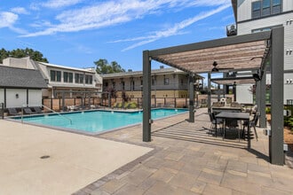 The Quarter House Apartments in Jackson, MS - Building Photo - Building Photo