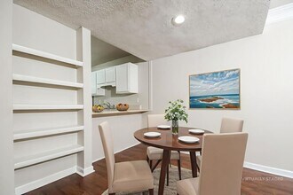 303 Andrea Ln in Hanahan, SC - Building Photo - Building Photo