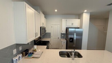 1350 Tarflower Dr in Winter Springs, FL - Building Photo - Building Photo