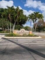 719 NW 92nd Ave, Unit 719 in Plantation, FL - Building Photo