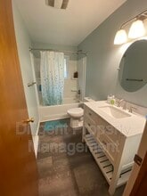 1556 Redwood Dr in Peterborough, ON - Building Photo - Building Photo