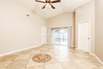 17510 Silver Creek Ct in Clermont, FL - Building Photo - Building Photo