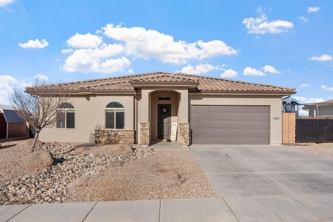 property at 5936 Desert Crest Dr