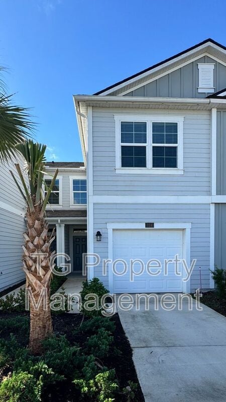 property at 124 Pasadena Dr