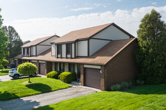 Danberry Apartment in Toledo, OH - Building Photo - Primary Photo