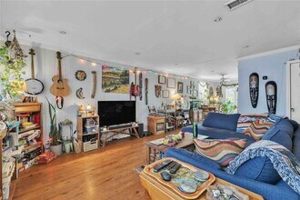 5210 Woodrow Ave in Austin, TX - Building Photo - Building Photo