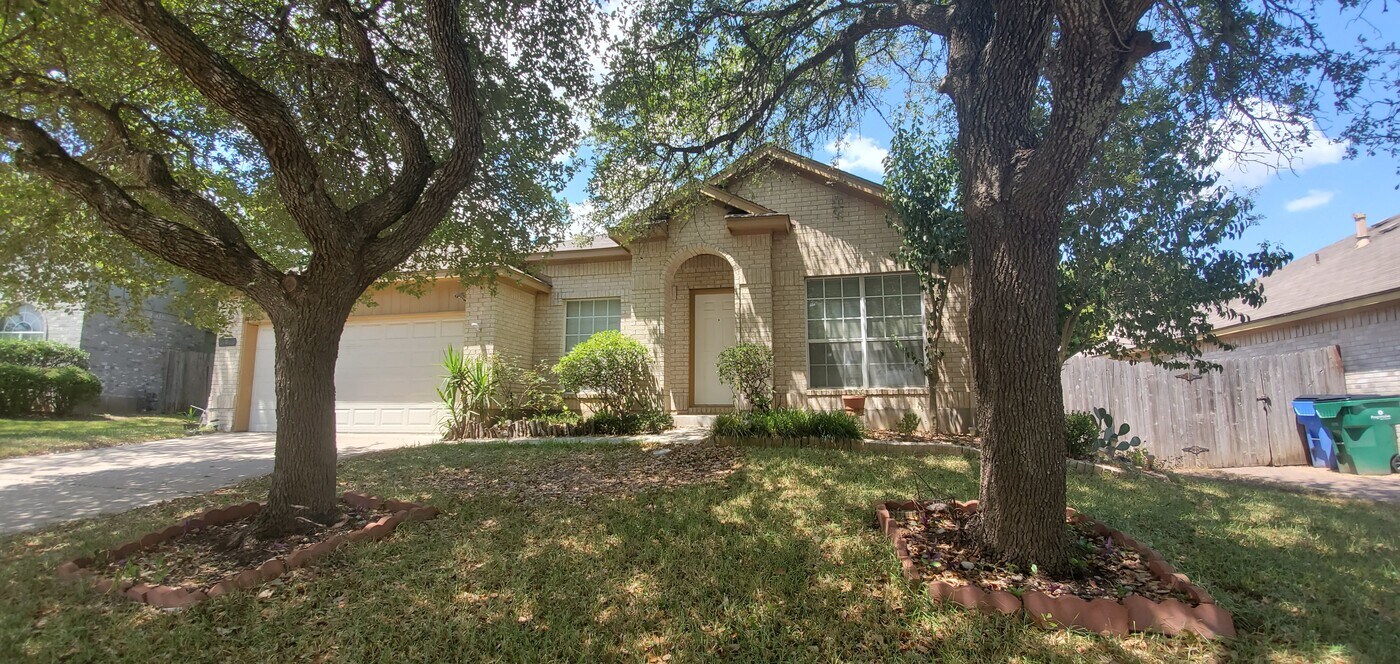 602 Wagon Wheel Trail in Pflugerville, TX - Foto de edificio
