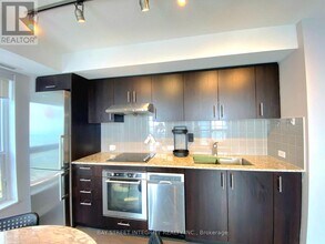 255-2255 Village Green Square in Toronto, ON - Building Photo - Building Photo