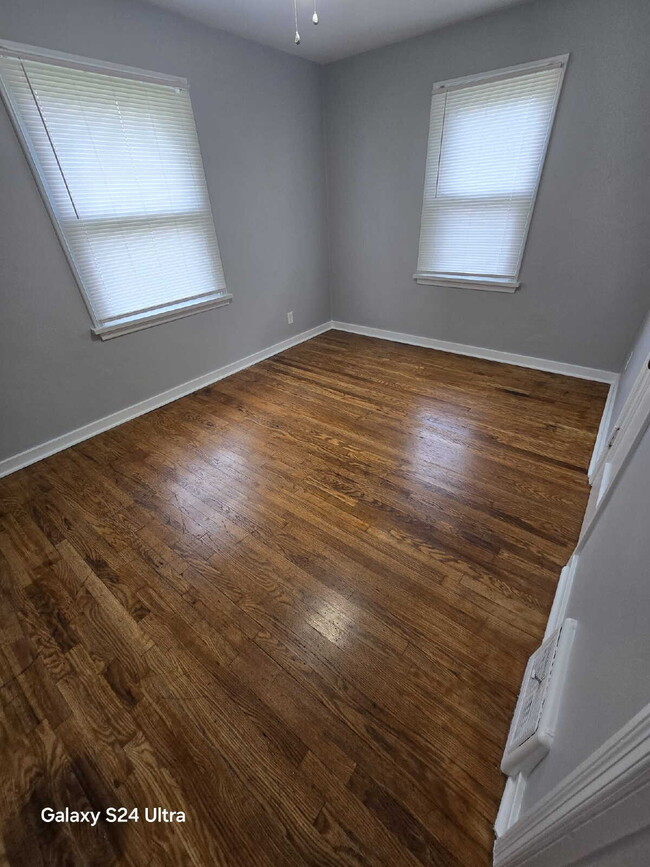 325 S Marguerite Ave in Ferguson, MO - Building Photo - Building Photo