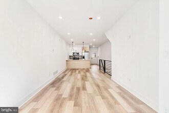 2633 Cecil B. Moore Ave in Philadelphia, PA - Building Photo - Building Photo