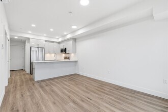 15739 Fraser Hwy in Surrey, BC - Building Photo - Building Photo