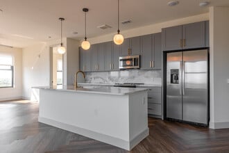 Katy Trail Uptown in Dallas, TX - Foto de edificio - Interior Photo