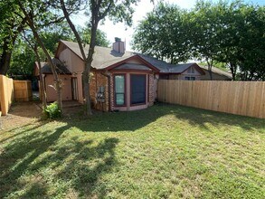 316 W William Cannon Dr in Austin, TX - Building Photo - Building Photo