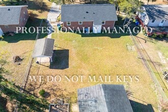 118 Arrowood Dr in Nashville, NC - Foto de edificio - Building Photo