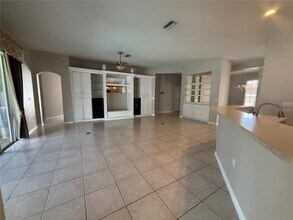 5516 Garden Arbor Dr in Lutz, FL - Building Photo - Building Photo