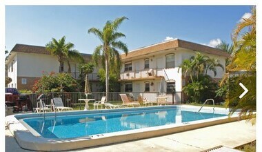 Oversize Unit with Full Kitchen, Bathroom in Pompano Beach, FL - Building Photo - Interior Photo