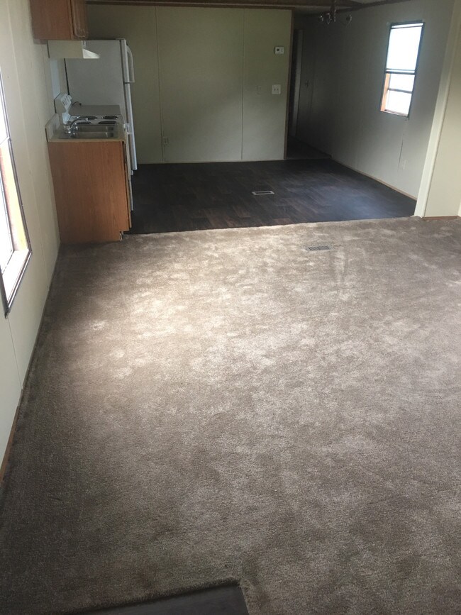 826 Old Clemson Hwy-Unit -w32 in Seneca, SC - Building Photo - Building Photo