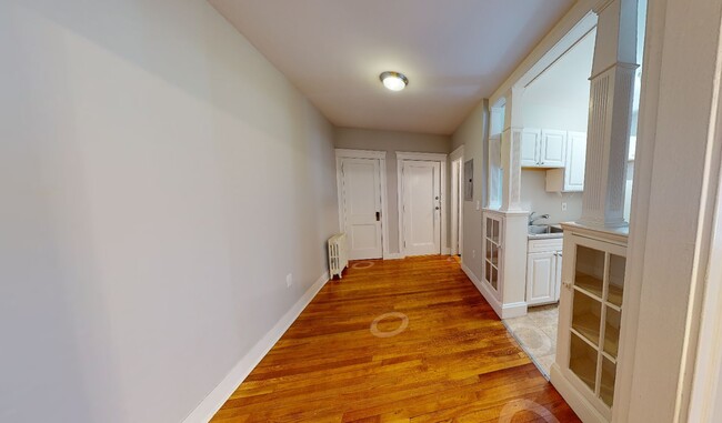 3 Gray Gdns W, Unit 3A in Cambridge, MA - Building Photo - Building Photo