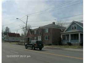 3930 Bailey Ave in Amherst, NY - Building Photo