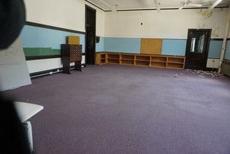 207 Pleasant St in Great Barrington, MA - Foto de edificio - Interior Photo