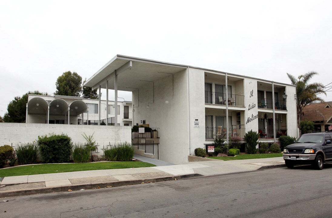 Molino Avenue Apartments in Long Beach, CA - Building Photo