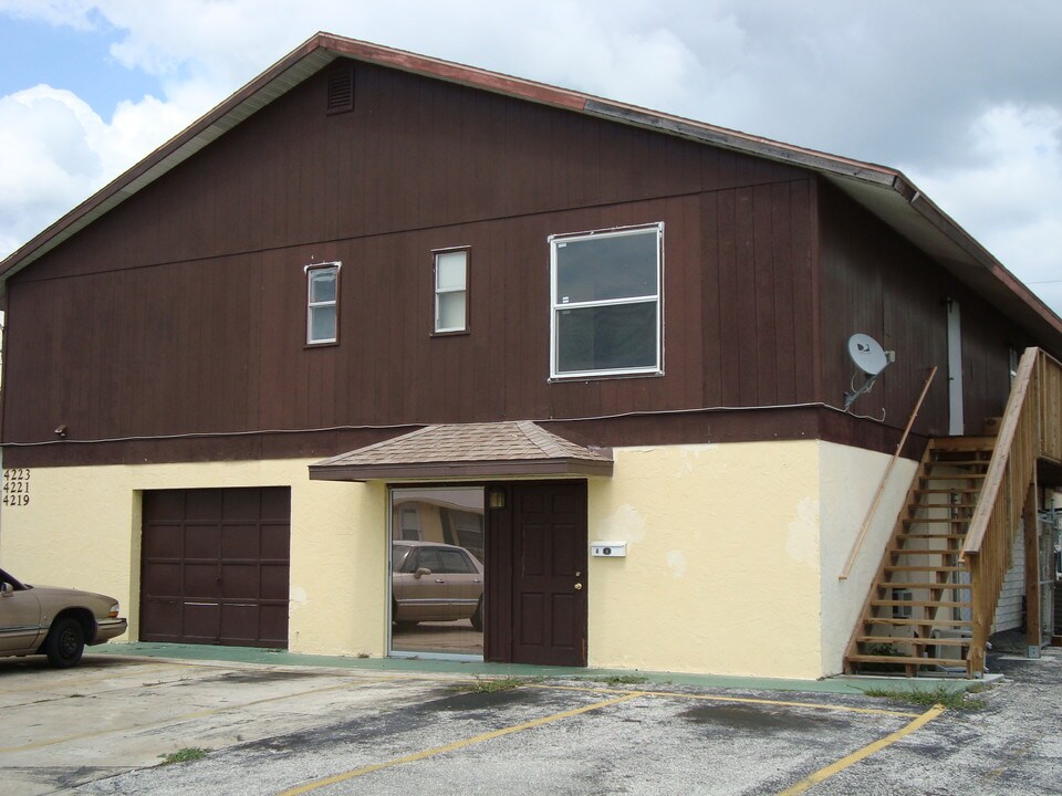 4219 W 60th St in Bradenton, FL - Building Photo