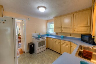 16 Saxon Rd in Worcester, MA - Building Photo - Building Photo