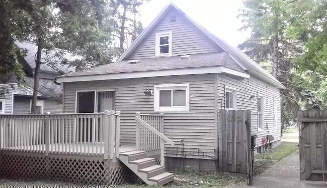 325 W Barnes Ave in Lansing, MI - Foto de edificio - Building Photo