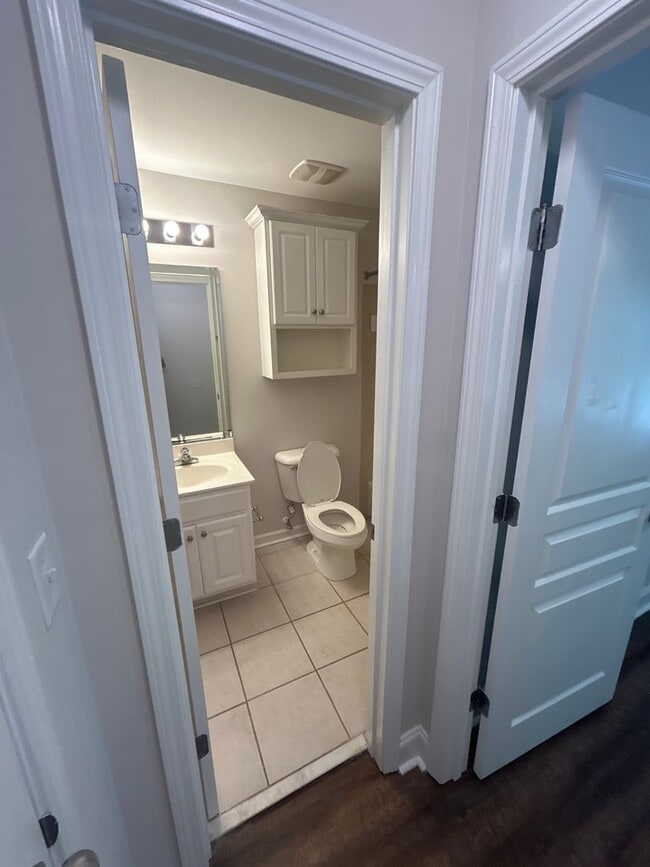 3825 Cherokee Woods Way in Knoxville, TN - Building Photo - Building Photo