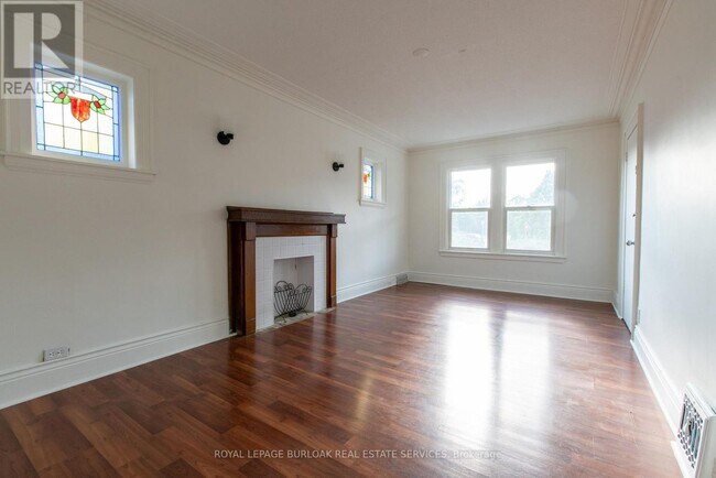 49 Province St S in Hamilton, ON - Building Photo - Building Photo