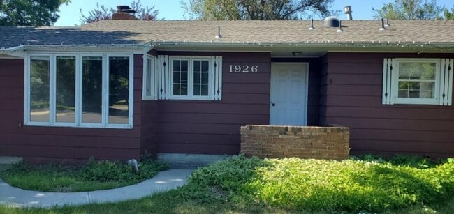 property at 1926 Colton Blvd