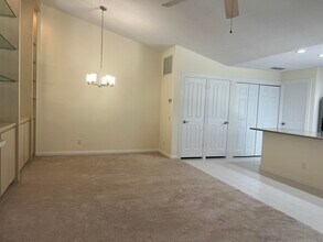 6002 Red Oak Ct in Palm Beach Gardens, FL - Building Photo - Building Photo