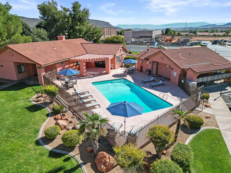 Sunset Springs Apartments in Saint George, UT - Foto de edificio