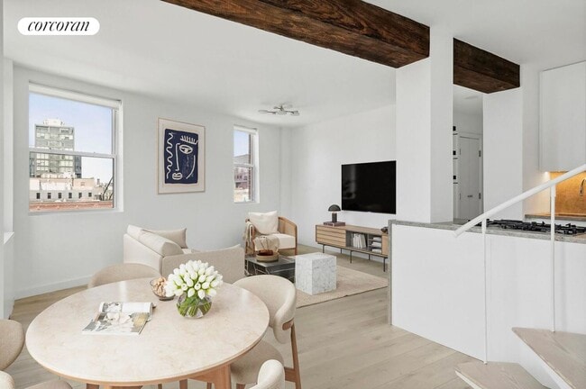350 W 14th St in New York, NY - Building Photo - Building Photo