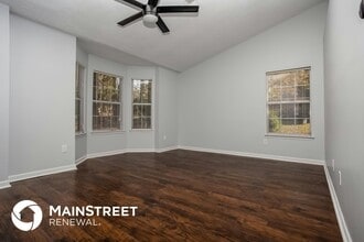 110 Crystal Green Ct in Atlanta, GA - Building Photo - Building Photo