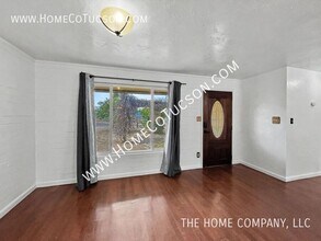 2320 W Calle Grato in Oracle, AZ - Building Photo - Building Photo