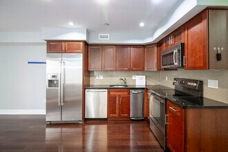 1522 Race St in Philadelphia, PA - Building Photo - Building Photo