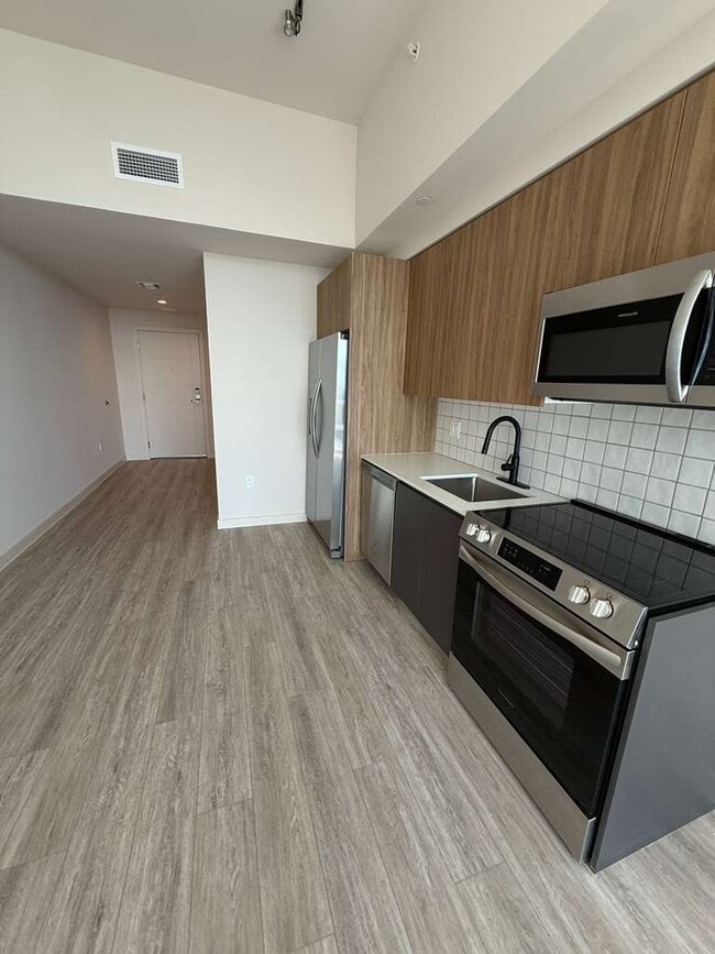 property at 521 SW 4th Ave