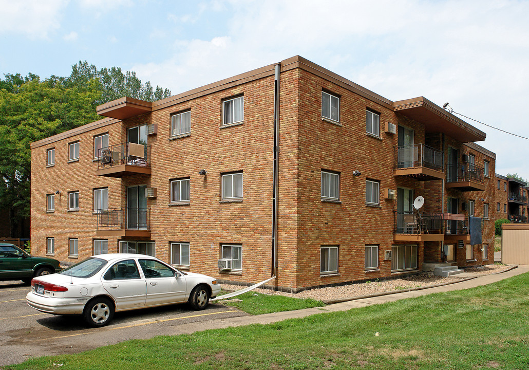 Marion Estates in St. Paul, MN - Building Photo