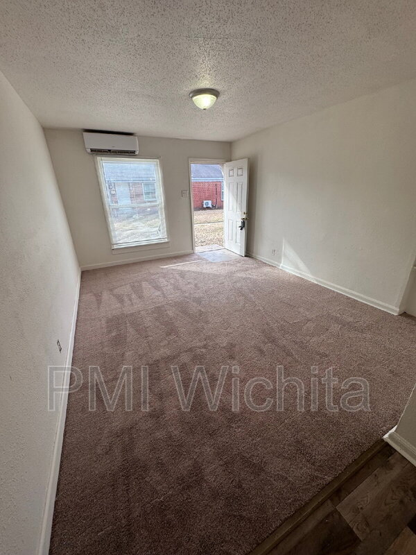 634 S Hydraulic Ave in Wichita, KS - Building Photo - Building Photo