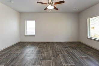 21319 Cypress Conifer Dr in Cypress, TX - Foto de edificio - Building Photo