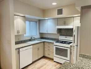 230 Arroyo Sienna Dr in Sedona, AZ - Building Photo - Building Photo