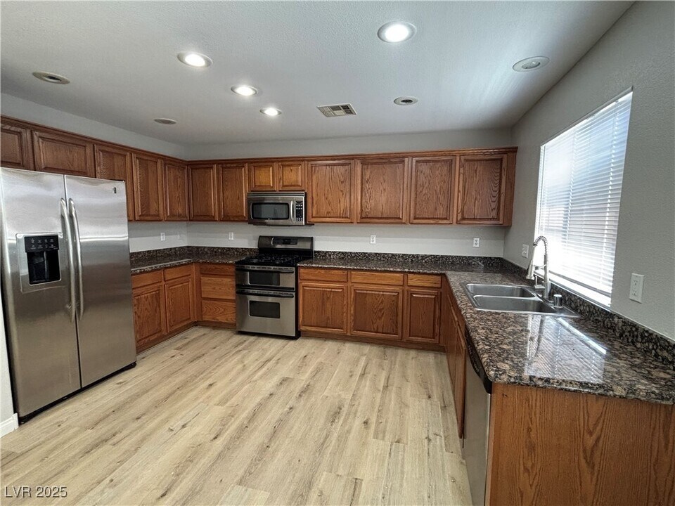 2764 Red Vista Ct in Henderson, NV - Building Photo