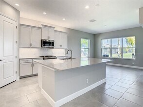4861 Sevilla Shores Dr in Wimauma, FL - Building Photo - Building Photo