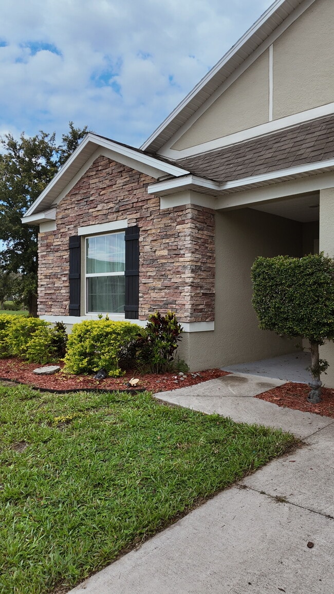 338 Pinecrest Loop in Davenport, FL - Building Photo - Building Photo