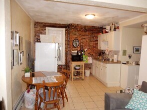 274 Cambridge St, Unit 4 in Boston, MA - Building Photo - Building Photo