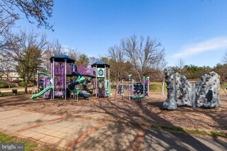 91 Pontiac Way in Gaithersburg, MD - Building Photo - Building Photo