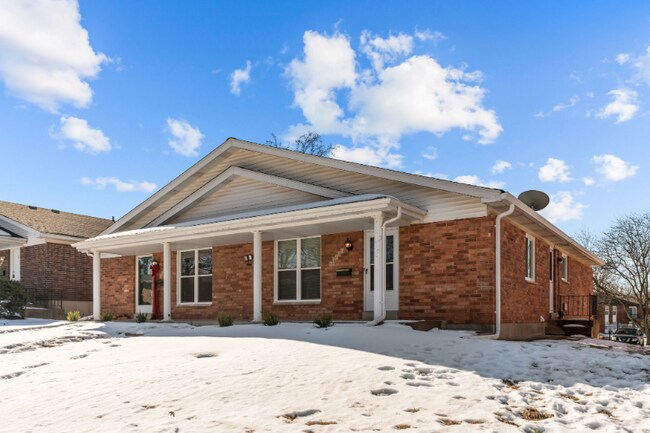 10244 Buffton Dr, Unit 10246 in St. Louis, MO - Foto de edificio - Building Photo